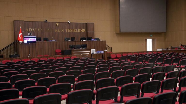 Yeniden görülen iki ayrı FETÖ davasında karar