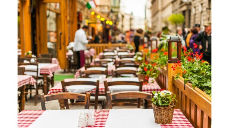 Barselona’daki lokantalar daha fazla kar etmek için “tek gelen” müşterileri reddediyor