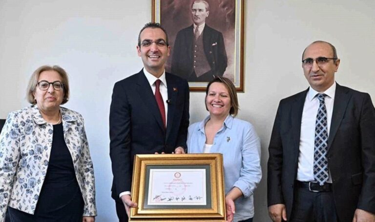 Şişli’nin yeni Belediye Başkanı Resul Emrah Şahan görevi teslim aldı – Son Dakika Siyaset Haberleri