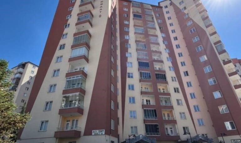 9’uncu kattan düşen 7 yaşındaki çocuk kurtarılamadı – Son Dakika Türkiye Haberleri