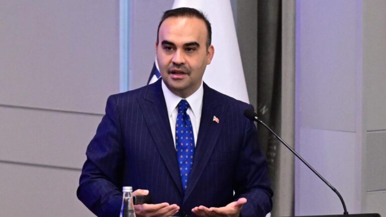 Milli gelirimizde sanayinin payı belirgin şekilde yükseliyor