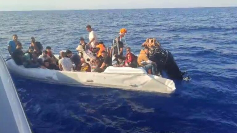 Muğla’da 28 düzensiz göçmen yakalandı, 26 göçmen kurtarıldı