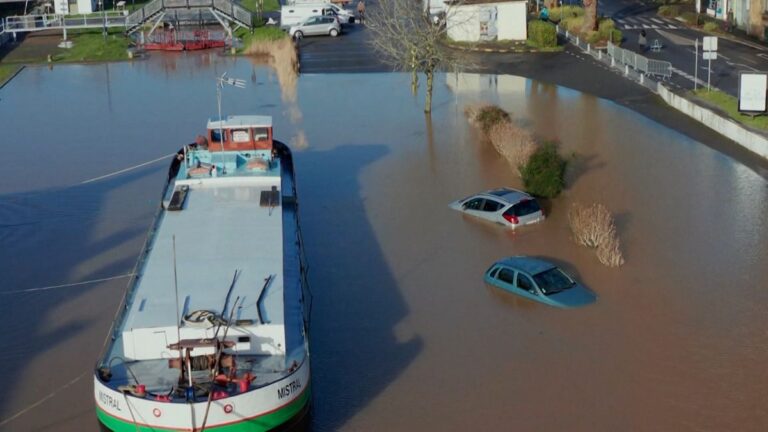 Video. Fransa'daki Herminia Storm, sel felaketine yol açtı