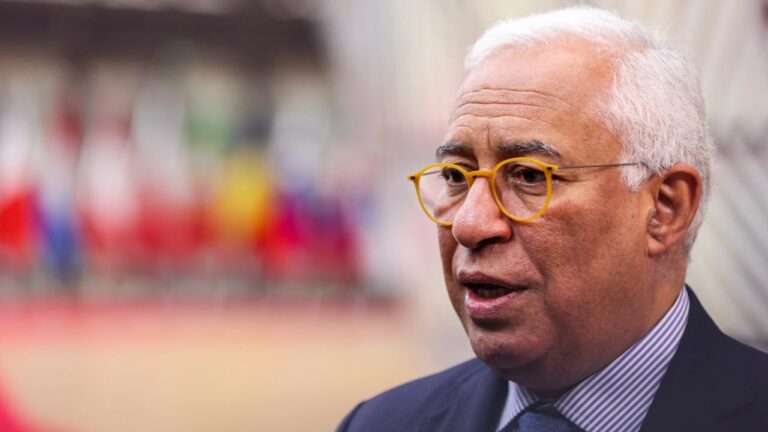 Beklemeyi durdurmak ve İsrail'deki AB Konseyi Başkanından İsrail'e yapılan saldırıları durdurmak için arayın