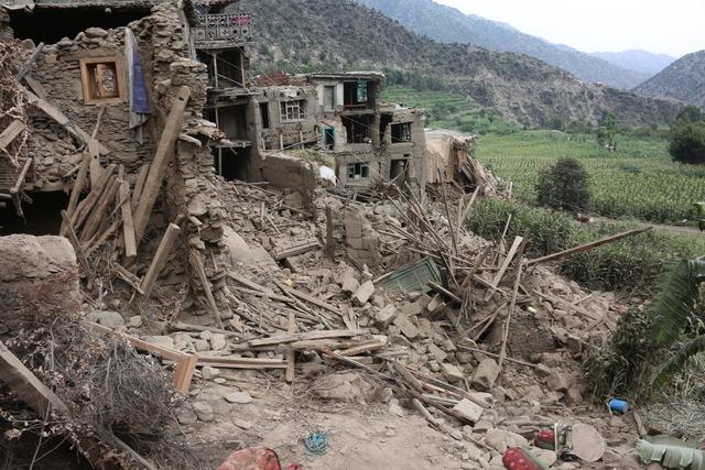 6 büyüklükteki depremdeki yaşam kaybı 1000'i aştı! Afganistan'daki afet dengesi ağır oldu 2