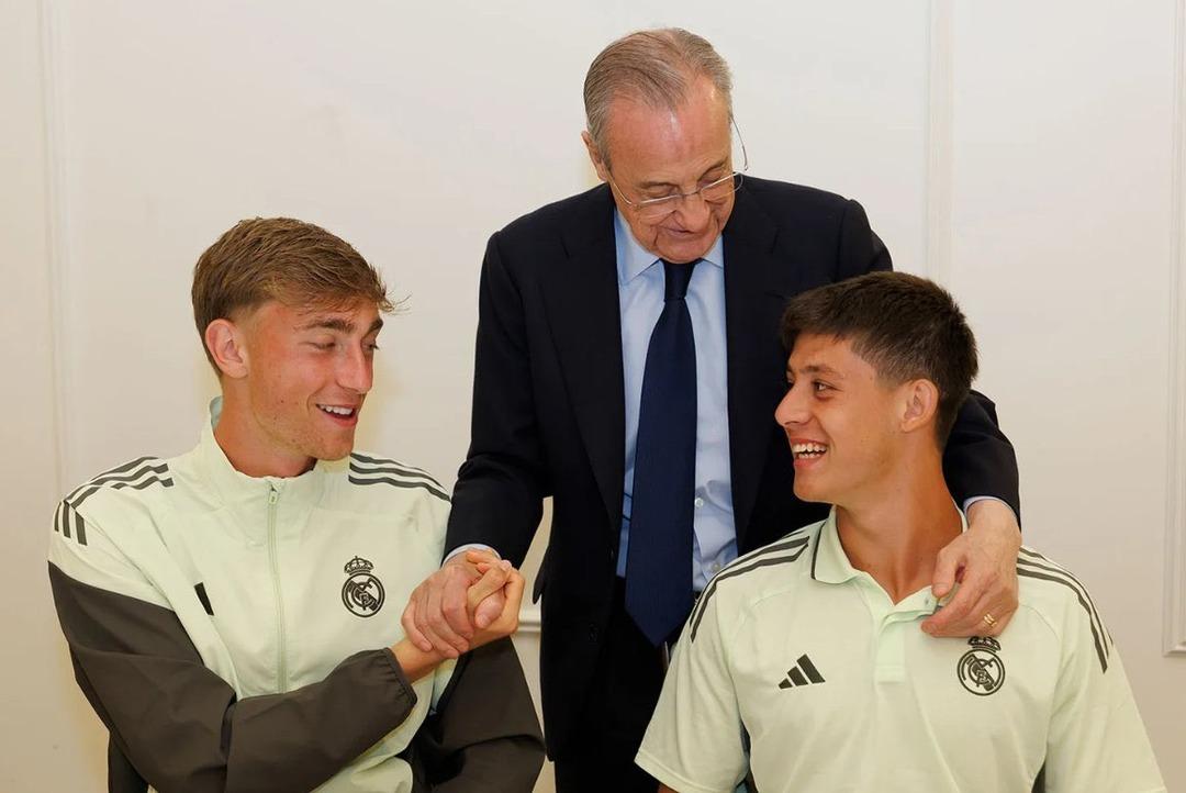 Arda Güler'den Real Madrid'e flaş transfer! Liverpool maçı öncesi takım arkadaşından şikayetçi oldu! Xabi Alonso'nun başı dertte... 2